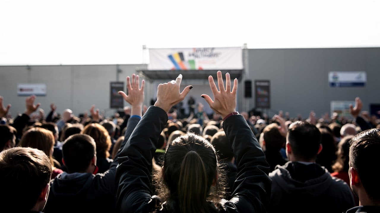 BSW startet Wahlkampf: Warum eine Partei keine Waffen für die Ukraine will