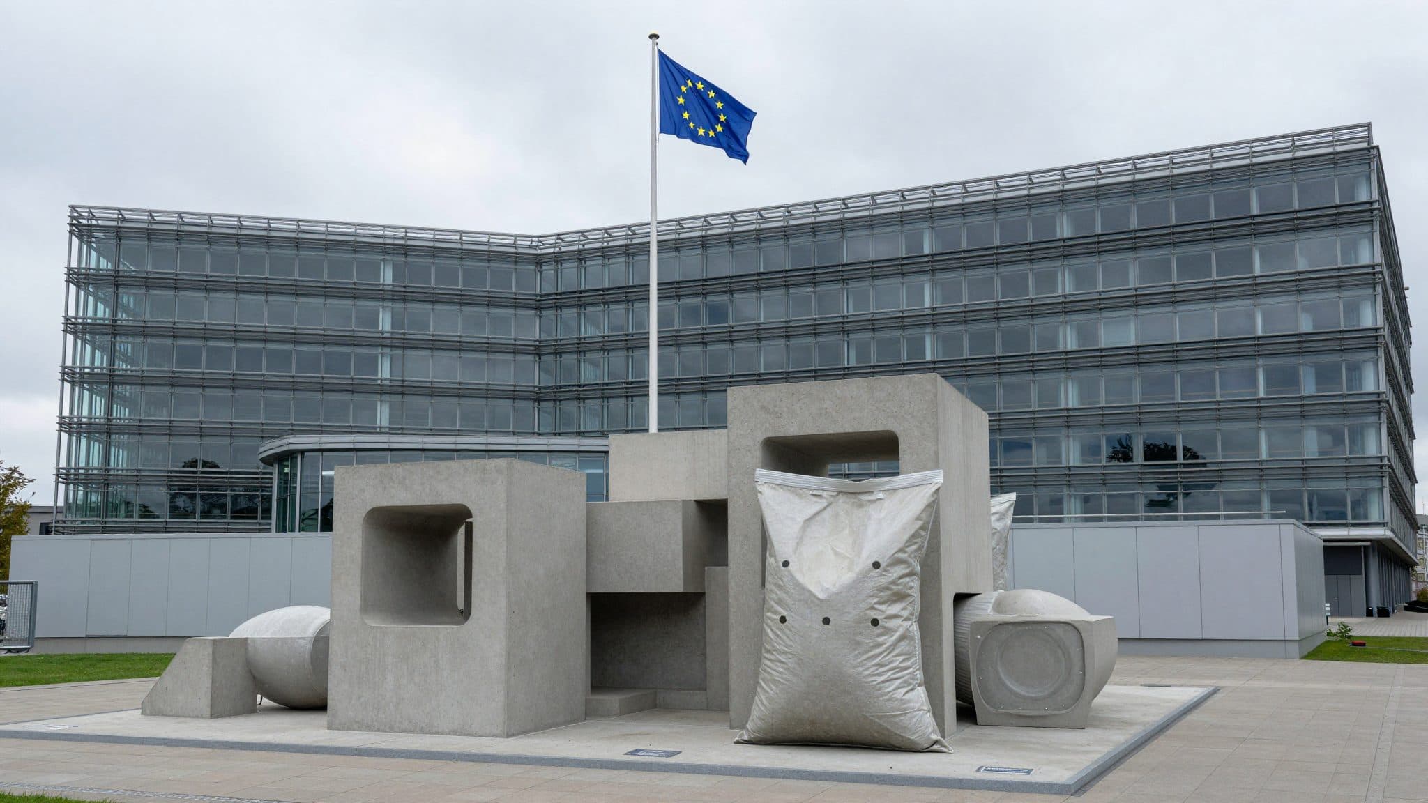 EU-Kommission: Verdacht auf Preisabsprachen bei Bauchemie-Firmen