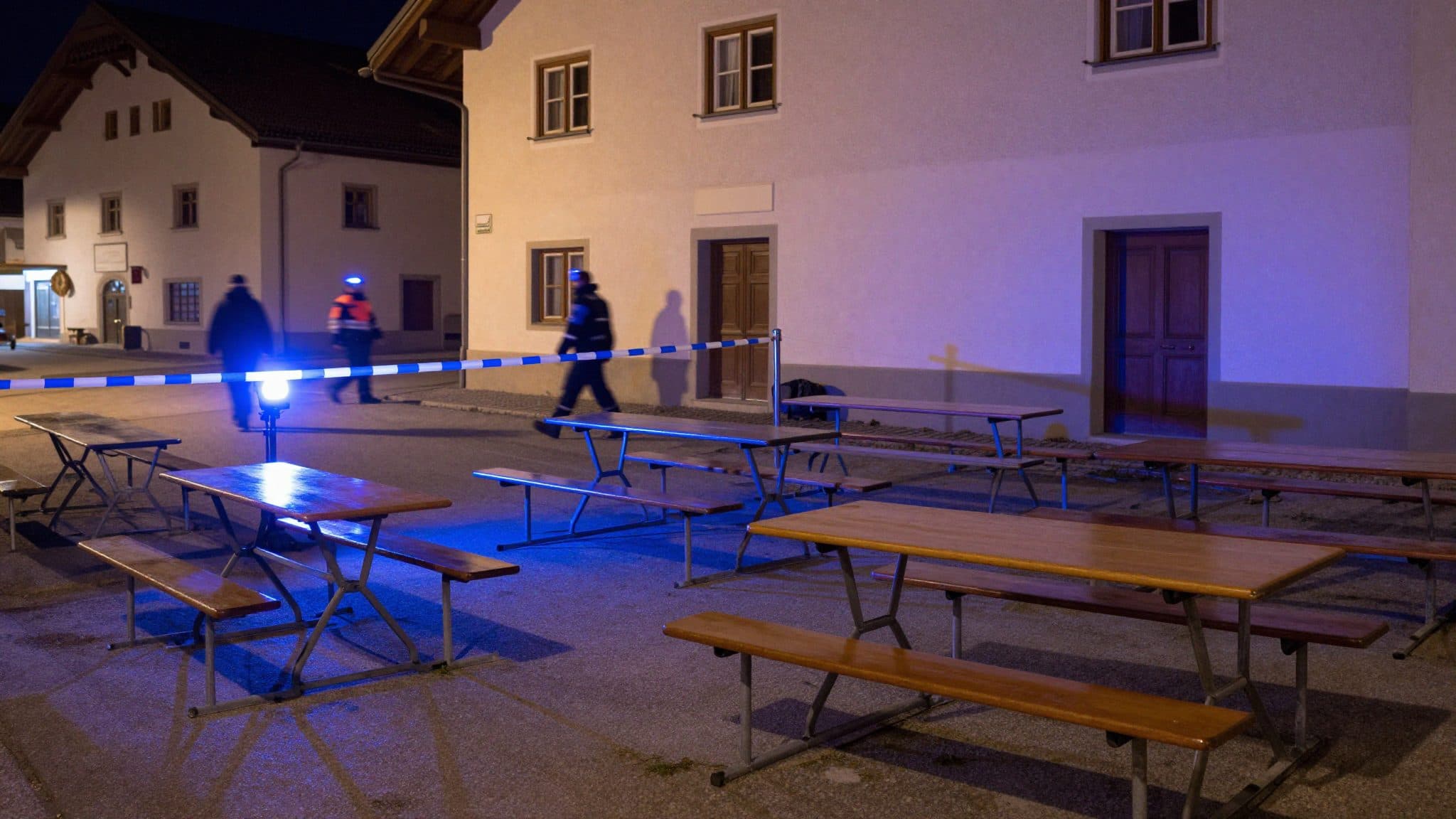 Messerangriff auf Dorffest in Bayern: Acht Menschen verletzt
