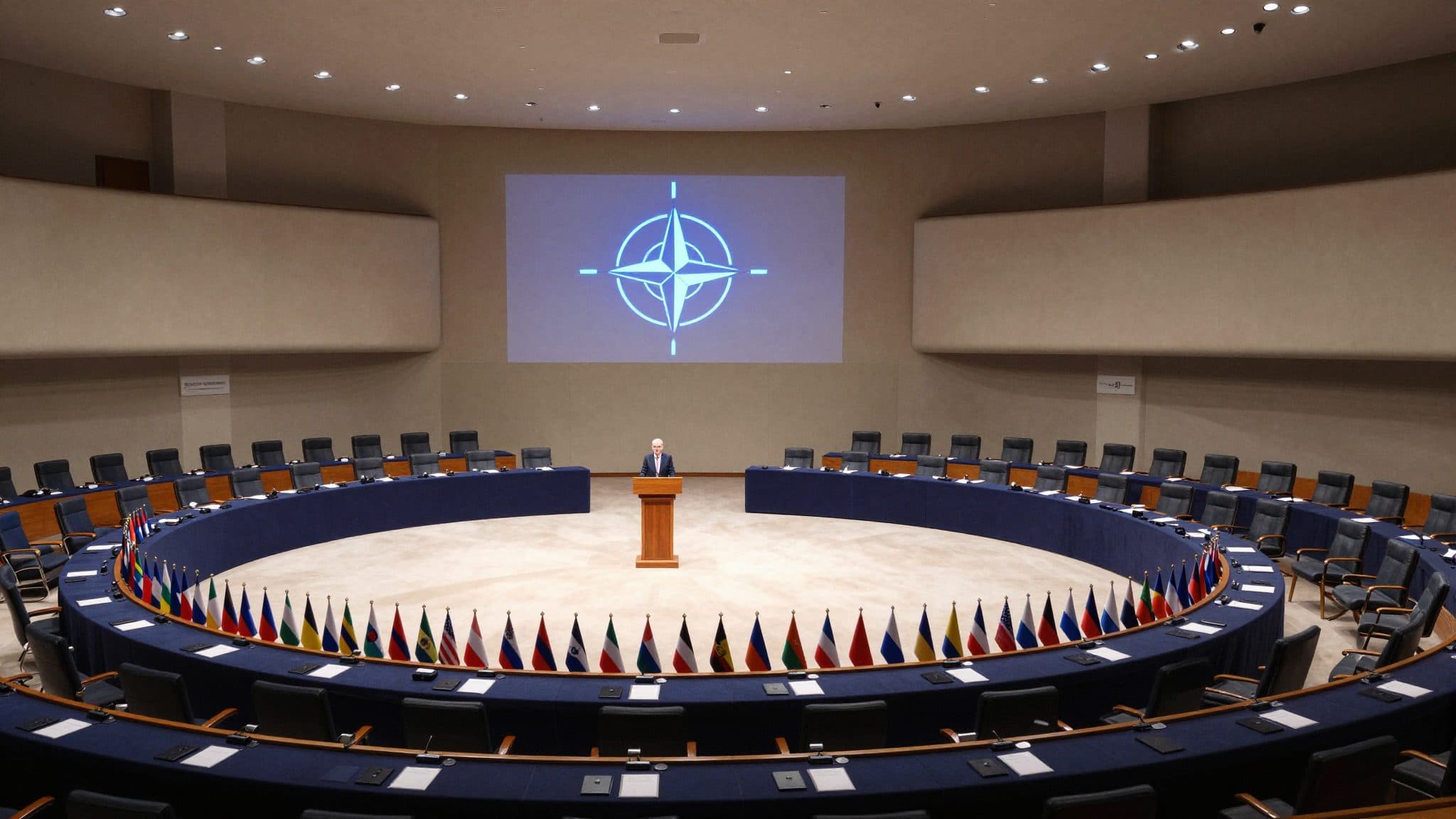 NATO-Gipfel in Ankara: Streit, Drohungen und am Ende Harmonie