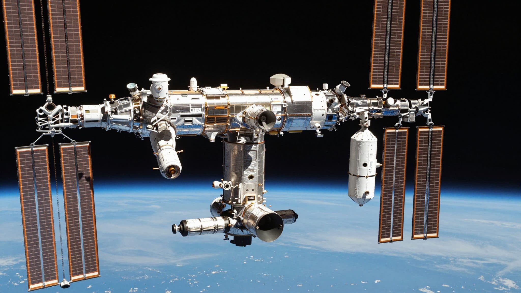 Drei Raumfahrer erreichen die ISS