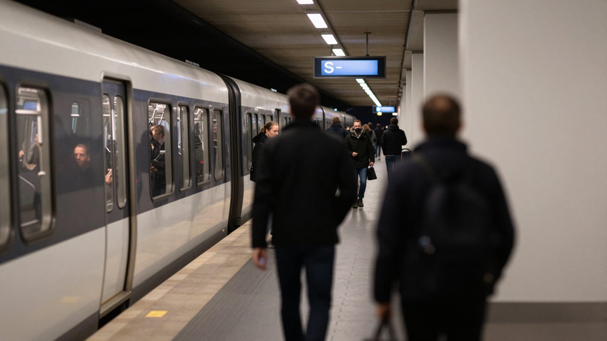 Mehr sexuelle Übergriffe in Bussen und Bahnen – was hilft dir?