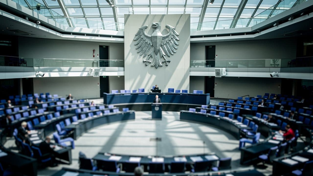 Streit ums BAföG: Bekommst du bald mehr Geld – oder nicht?